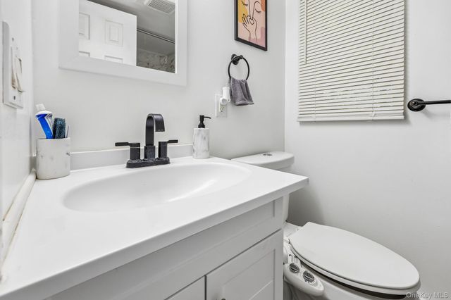 21 Baylor Road, New City, NY 10956