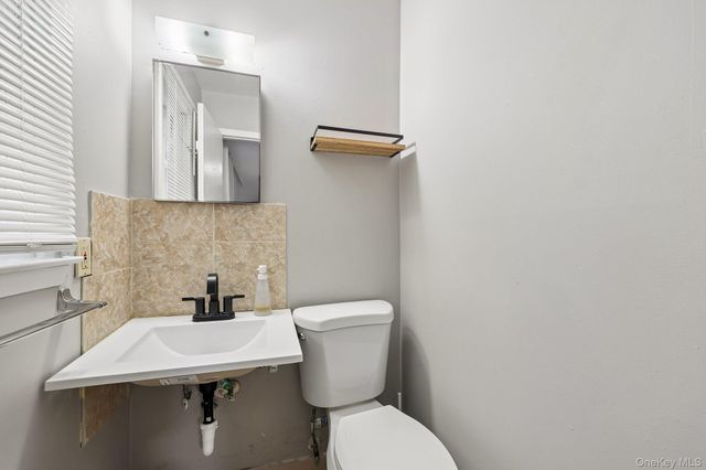 21 Baylor Road, New City, NY 10956