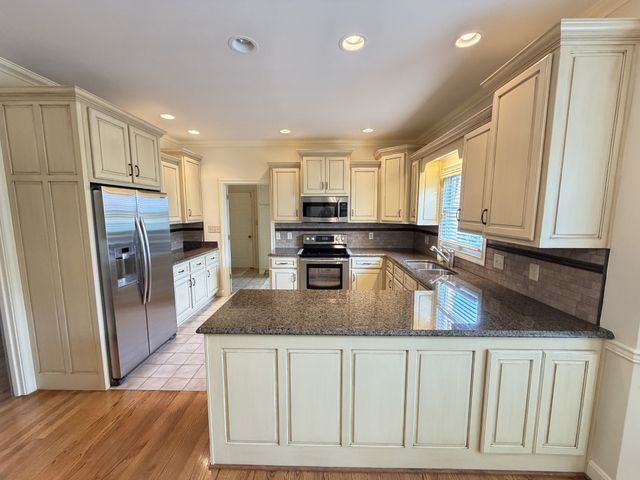 1307 Long Hollow Pike, Gallatin, TN 37066