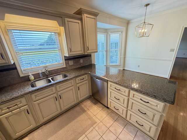 1307 Long Hollow Pike, Gallatin, TN 37066