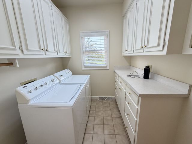 1307 Long Hollow Pike, Gallatin, TN 37066
