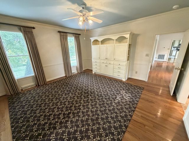 1307 Long Hollow Pike, Gallatin, TN 37066