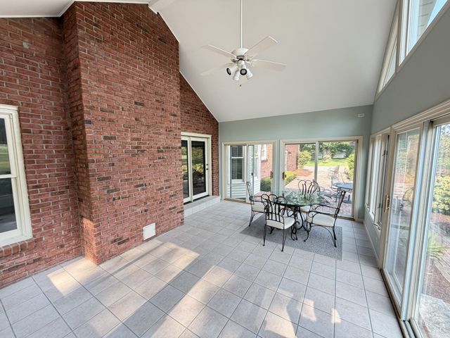 1307 Long Hollow Pike, Gallatin, TN 37066