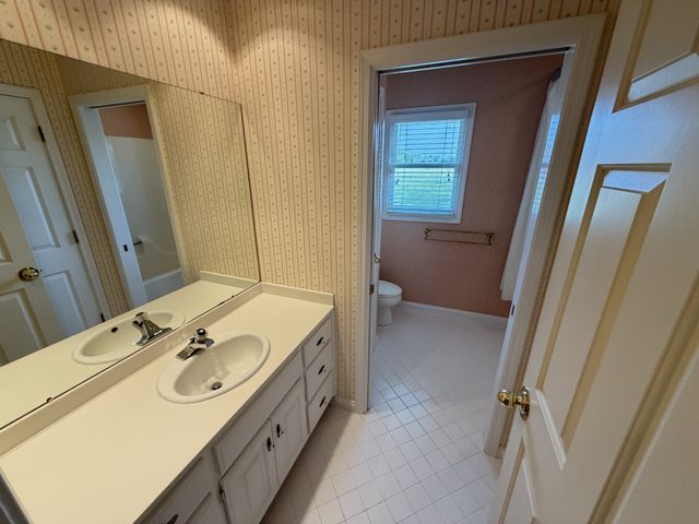 1307 Long Hollow Pike, Gallatin, TN 37066