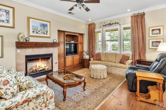 12018 Grasmere Avenue, Bakersfield, CA 93312