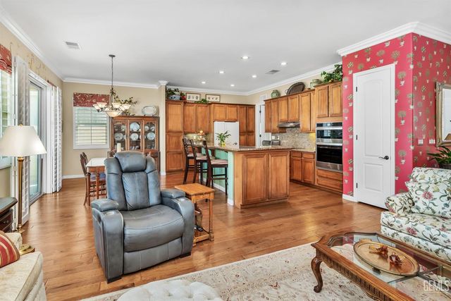 12018 Grasmere Avenue, Bakersfield, CA 93312