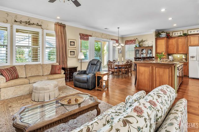 12018 Grasmere Avenue, Bakersfield, CA 93312