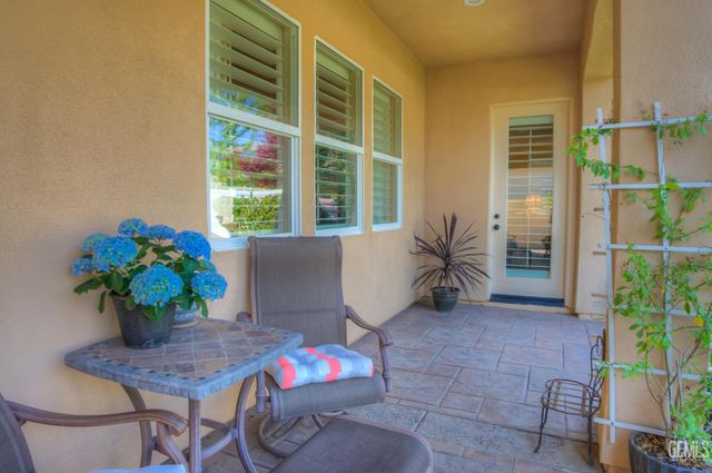 12018 Grasmere Avenue, Bakersfield, CA 93312