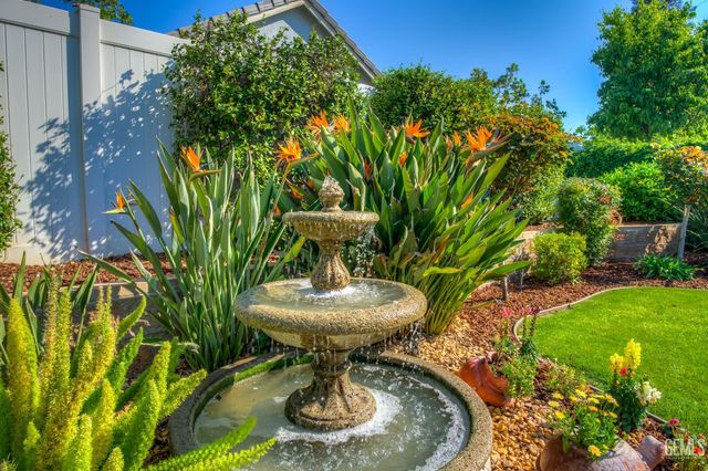 12018 Grasmere Avenue, Bakersfield, CA 93312