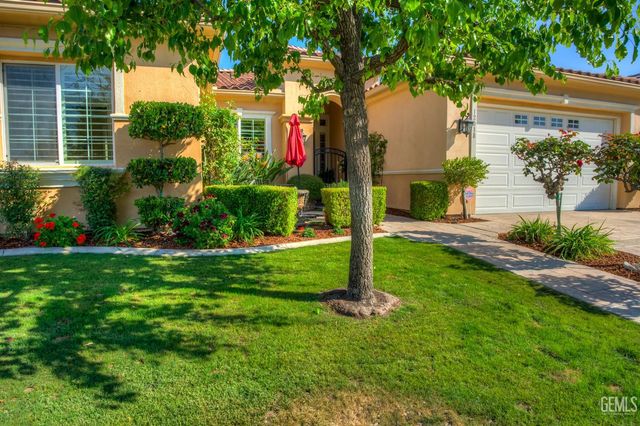 12018 Grasmere Avenue, Bakersfield, CA 93312