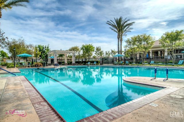 12018 Grasmere Avenue, Bakersfield, CA 93312