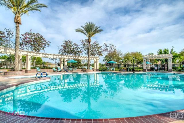 12018 Grasmere Avenue, Bakersfield, CA 93312