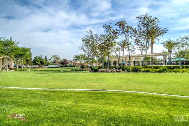 12018 Grasmere Avenue, Bakersfield, CA 93312