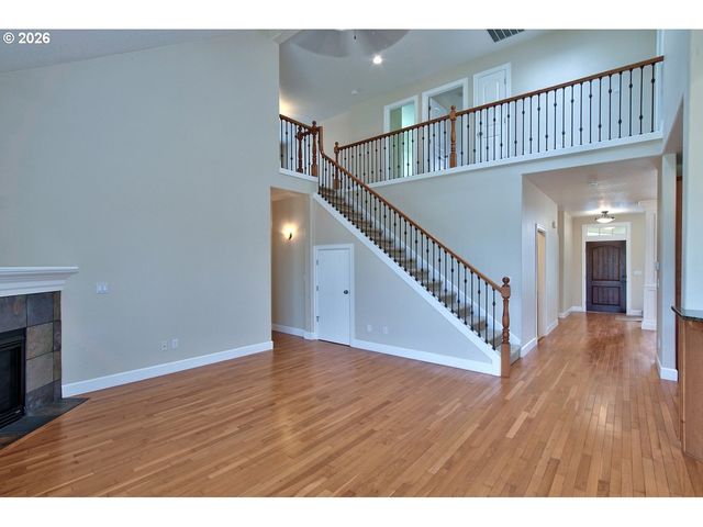 1327 37TH Ave, Forest Grove, OR 97116