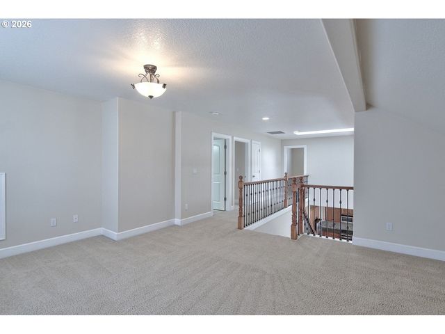 1327 37TH Ave, Forest Grove, OR 97116