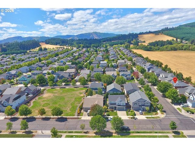 1327 37TH Ave, Forest Grove, OR 97116