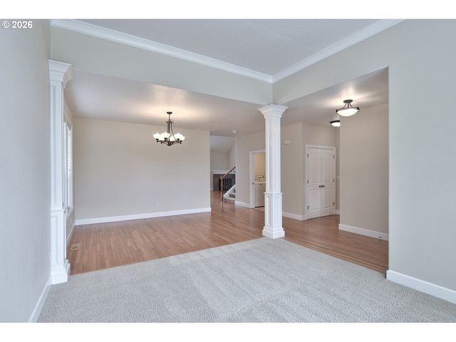 1327 37TH Ave, Forest Grove, OR 97116