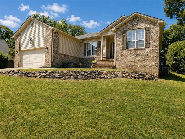 2007 White Oak Lane, Russellville, AR 72802