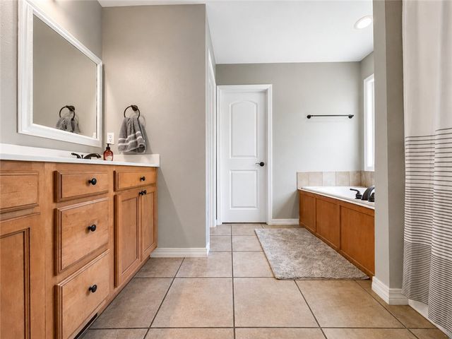 2007 White Oak Lane, Russellville, AR 72802