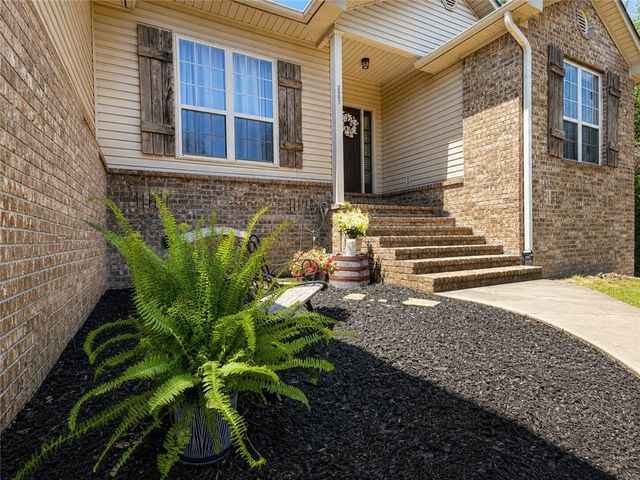 2007 White Oak Lane, Russellville, AR 72802