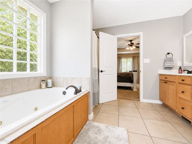 2007 White Oak Lane, Russellville, AR 72802
