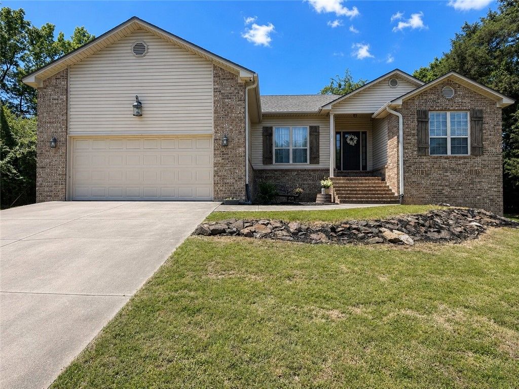 2007 White Oak Lane, Russellville, AR 72802