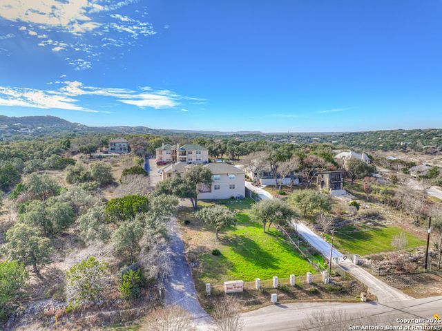 2305 Connie Dr Ste 102, Canyon Lake, TX 78133