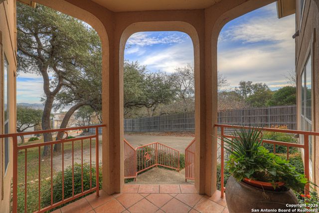 2305 Connie Dr Ste 102, Canyon Lake, TX 78133