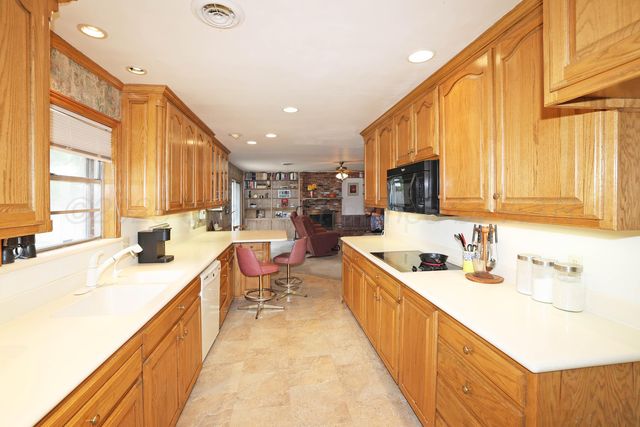 2816 LLOYD Drive, Amarillo, TX 79110