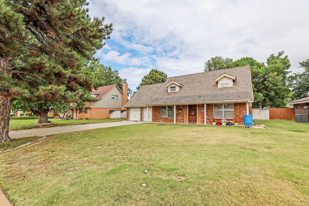 2816 LLOYD Drive, Amarillo, TX 79110