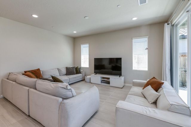 4658 Orchard Hills Road, Madera, CA 93636