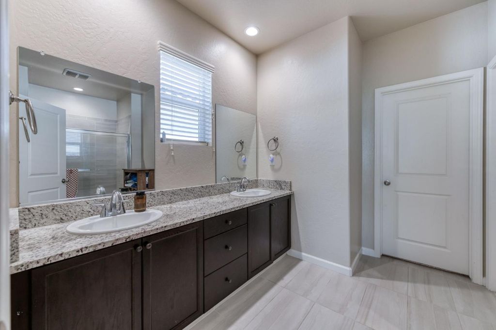Image 23 of property listing at 4658 Orchard Hills Road, Madera, CA 93636