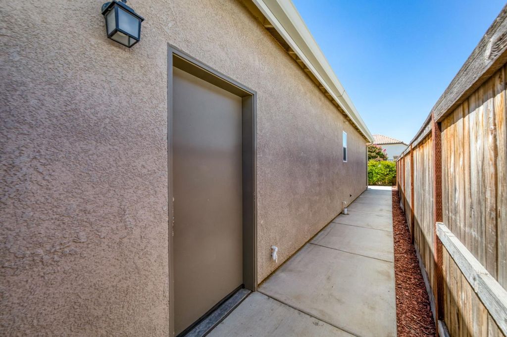Image 26 of property listing at 4658 Orchard Hills Road, Madera, CA 93636