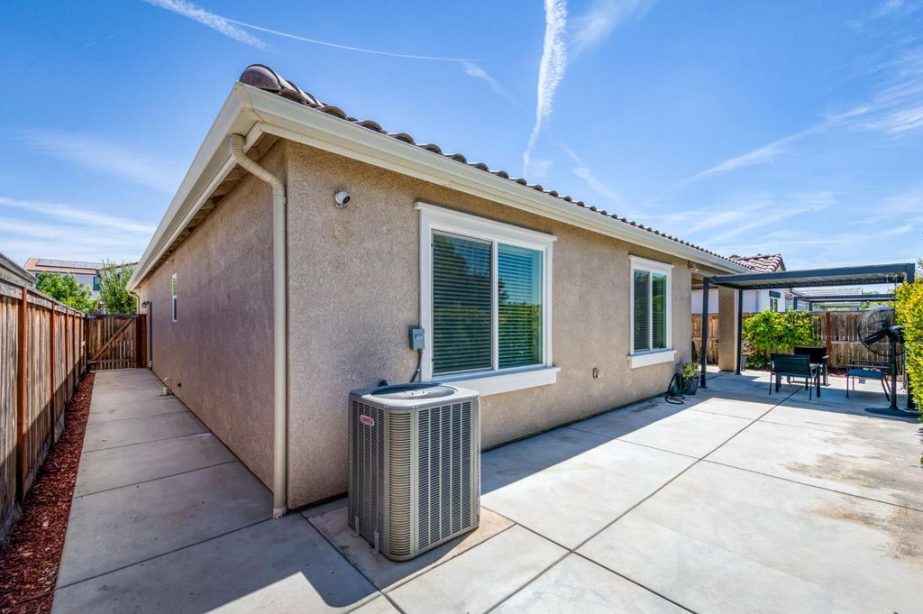 Image 28 of property listing at 4658 Orchard Hills Road, Madera, CA 93636
