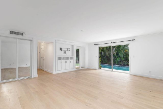 246 Gray Street, West Palm Beach, FL 33405