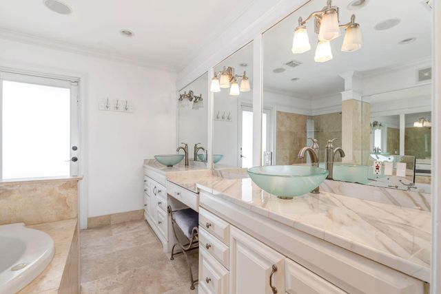 246 Gray Street, West Palm Beach, FL 33405