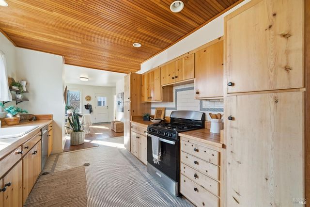 1440 Center St, Napa, CA 94559