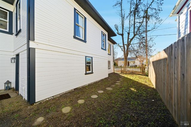 1440 Center St, Napa, CA 94559