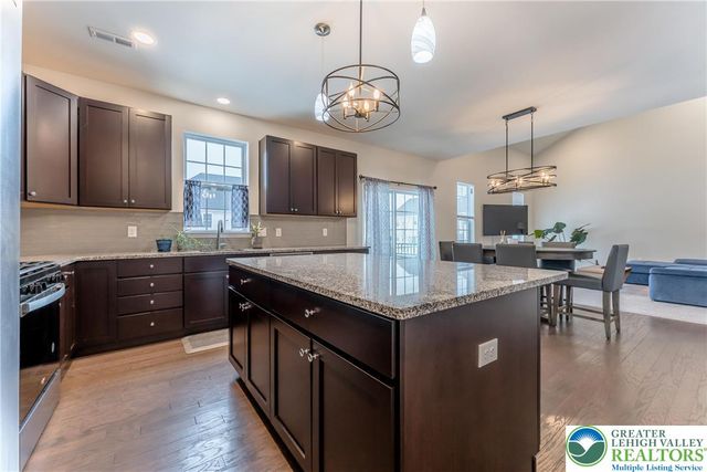 1686 Charley Lane, Bethlehem City, PA 18020