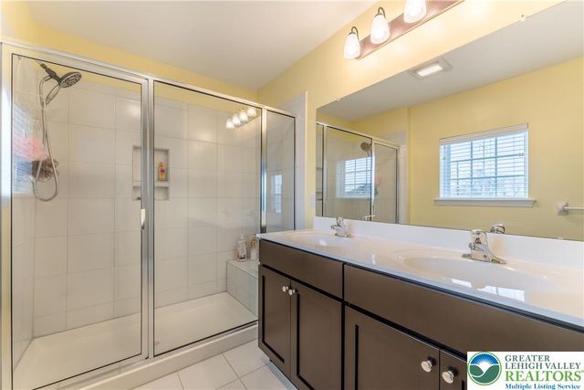 1686 Charley Lane, Bethlehem City, PA 18020