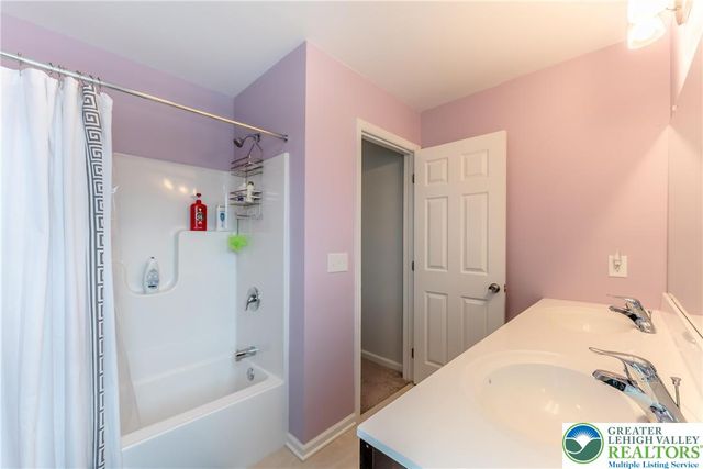 1686 Charley Lane, Bethlehem City, PA 18020