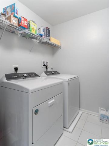 1686 Charley Lane, Bethlehem City, PA 18020