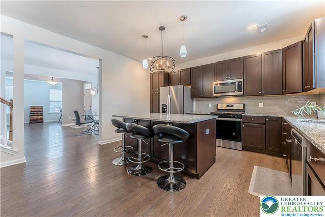 1686 Charley Lane, Bethlehem City, PA 18020