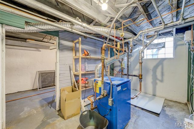 8766 Burton Avenue, Charlack, MO 63114