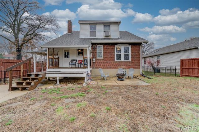 8766 Burton Avenue, Charlack, MO 63114