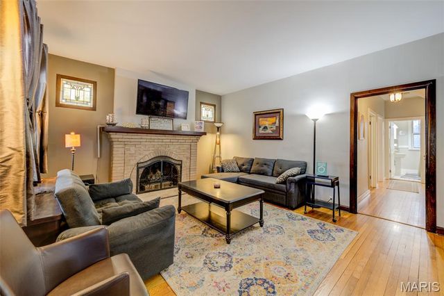 8766 Burton Avenue, Charlack, MO 63114