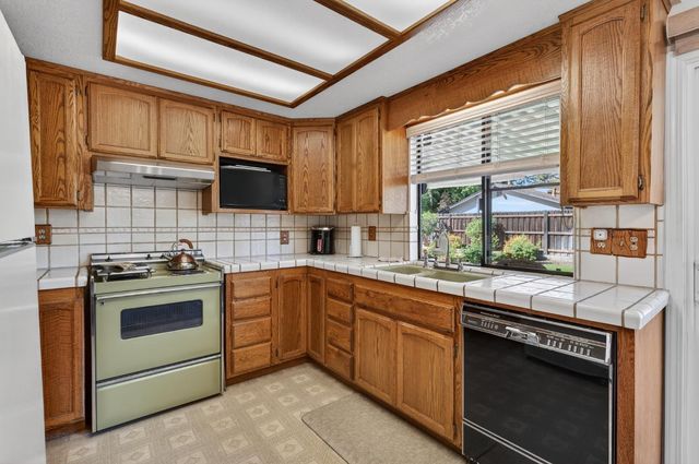 8924 Lanier Way, Sacramento, CA 95826