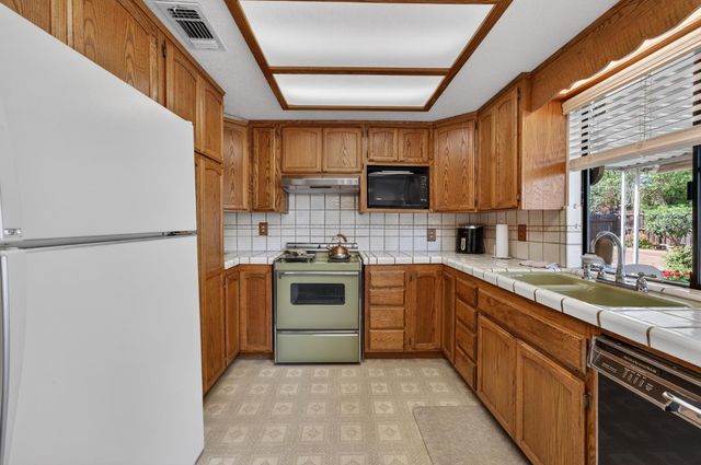 8924 Lanier Way, Sacramento, CA 95826