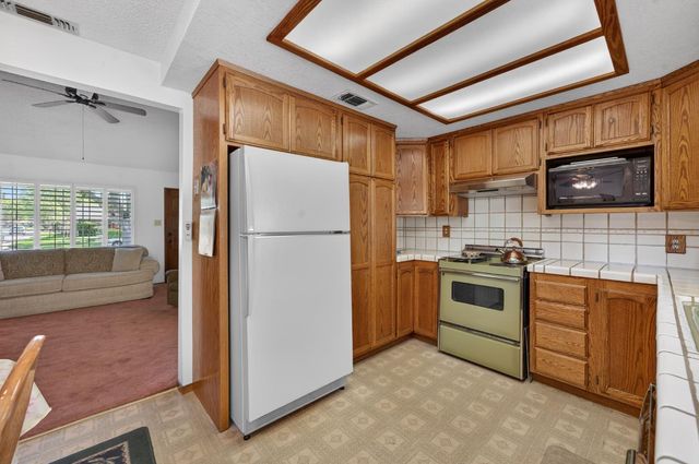 8924 Lanier Way, Sacramento, CA 95826