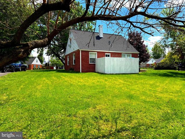 2053 CLEARVIEW, West Norriton, PA 19403